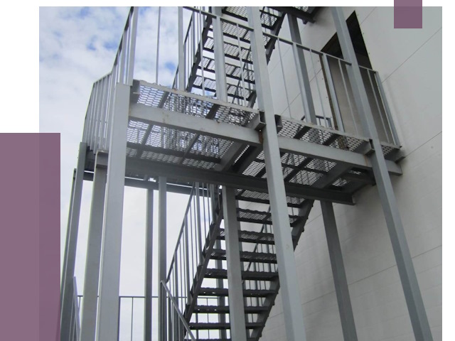 Монтаж пожарных лестниц в Феодосии от 7720 руб.