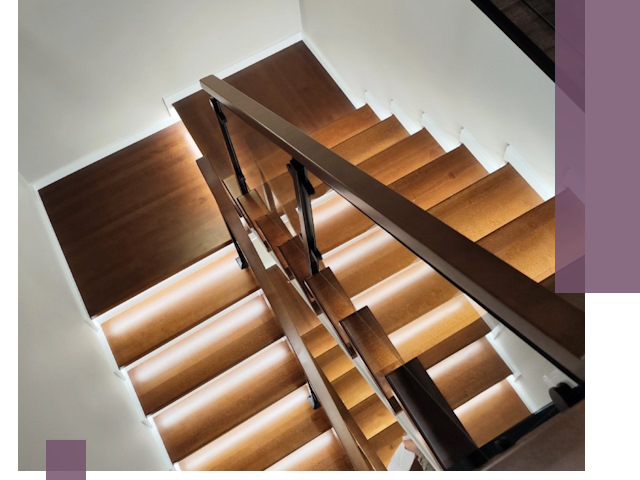 Изготовление П-образных лестниц под ключ в Феодосии