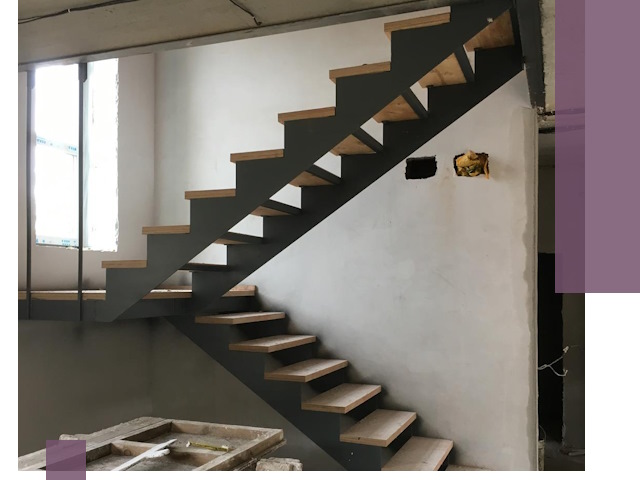 Изготовление лестниц на металлокаркасе в Феодосии от производителя