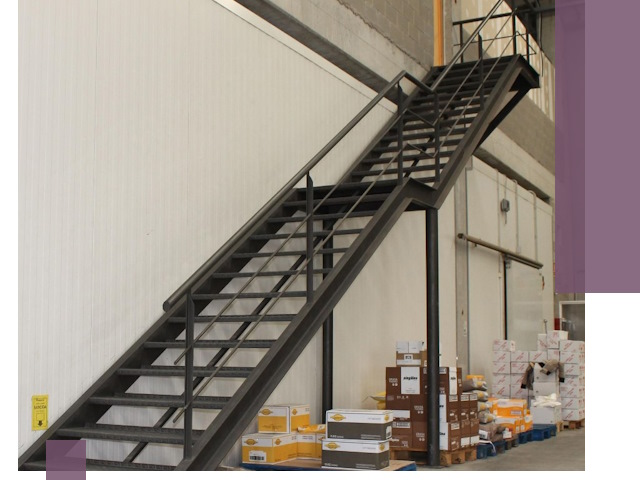 Лестницы для производства в Феодосии — изготовление и монтаж