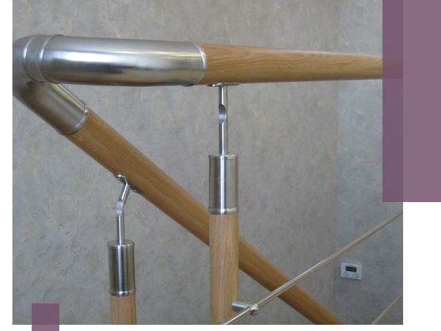 Комбинированные перила на заказ в Феодосии — монтаж и производство