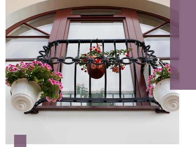 Изготовление и монтаж французских балконов в Феодосии