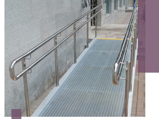 Пандусы для инвалидов в Феодосии — изготовление и монтаж