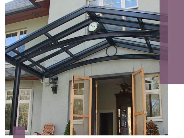 Изготовление и монтаж навесов и козырьков в Феодосии