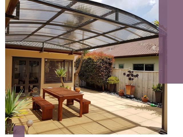 Навесы во двор под ключ в Феодосии — изготовление и монтаж