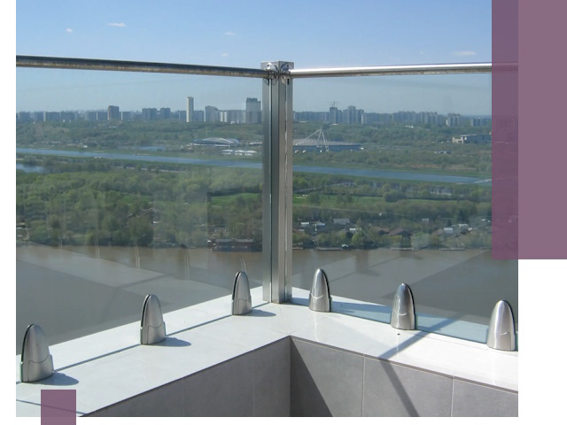 Стеклянные парапеты премиум класса в Феодосии для домов и бизнесов