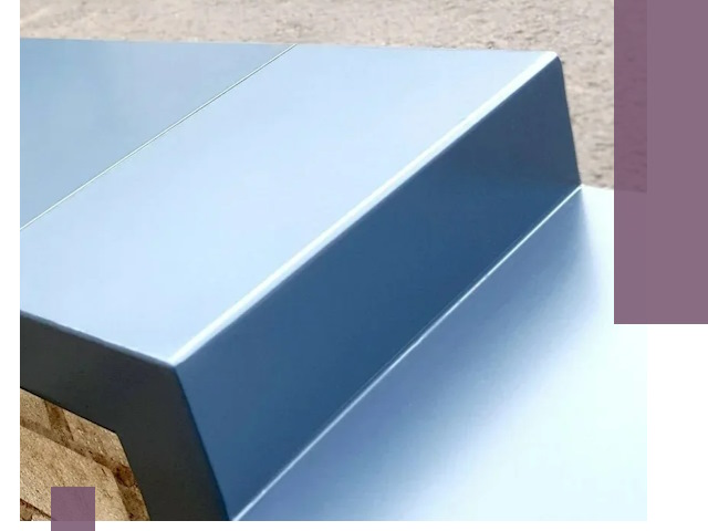 Крышки на парапет в Феодосии: изготовление и монтаж под ключ